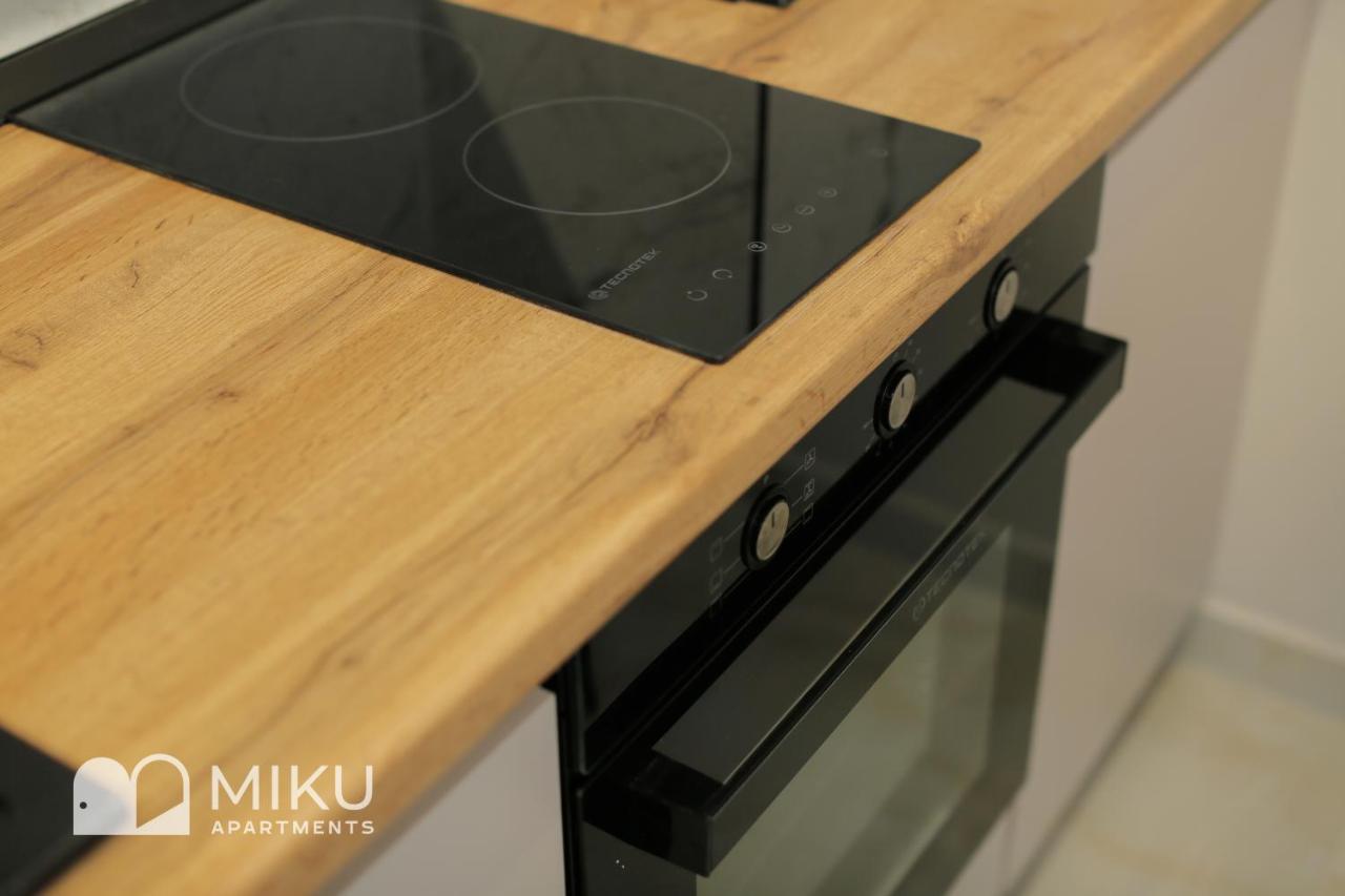 Miku Apartment - Glamorous 1Bedroom Apartment At Olympic Residence تيرانا المظهر الخارجي الصورة