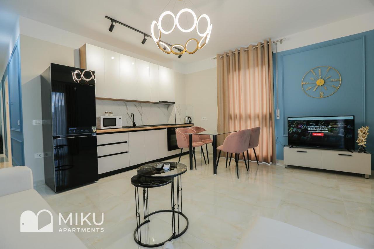 Miku Apartment - Glamorous 1Bedroom Apartment At Olympic Residence تيرانا المظهر الخارجي الصورة